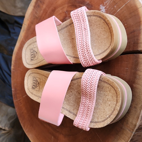 Reef sandals - Picture 3 of 8